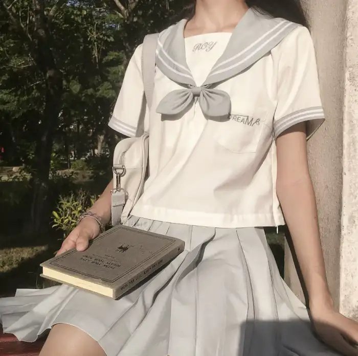 长月烬明